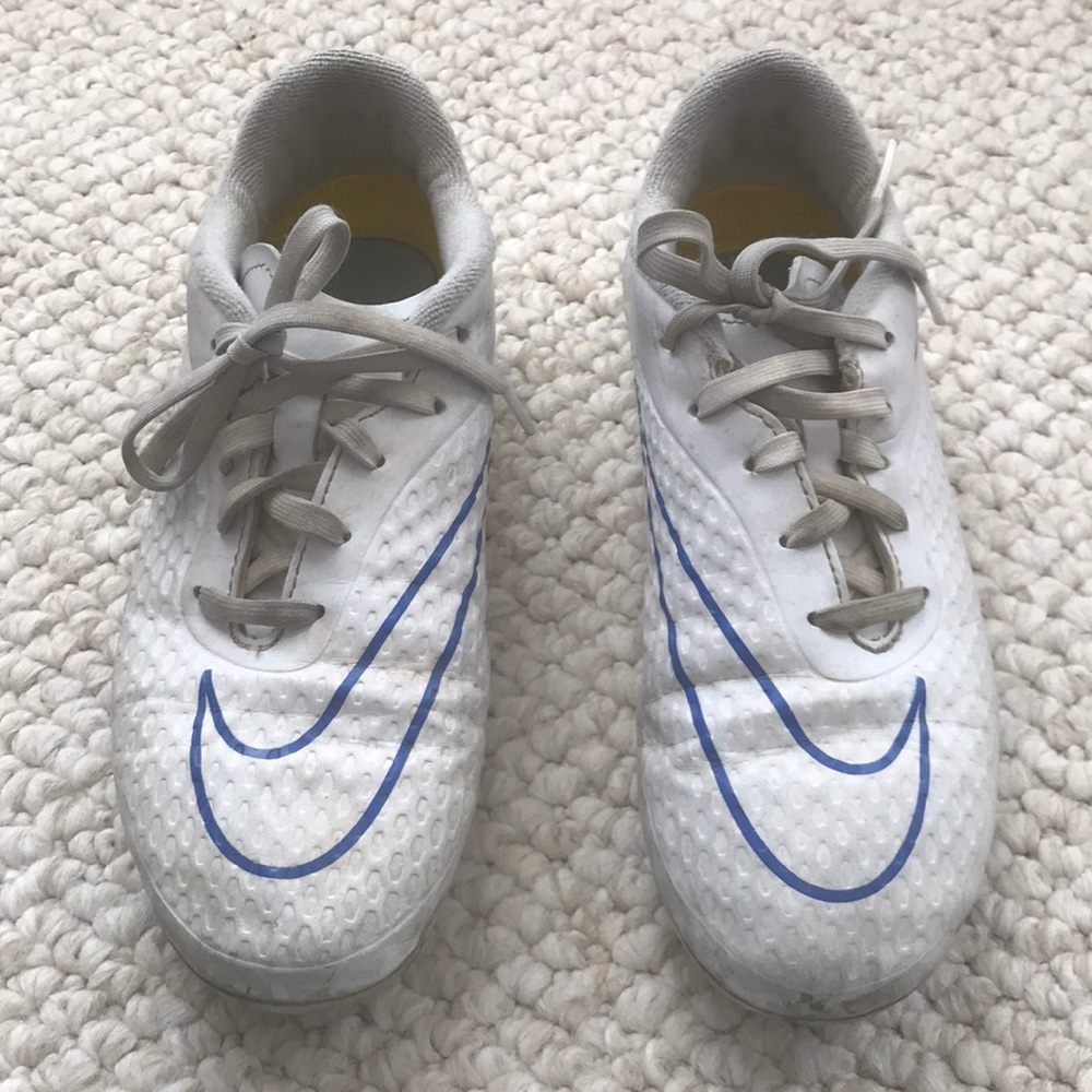 Nike cleats - Picture 4 of 7
